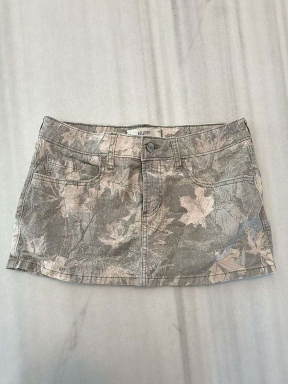 Hollister Camo Woodland Leaf Print Denim Mini Skirt W27